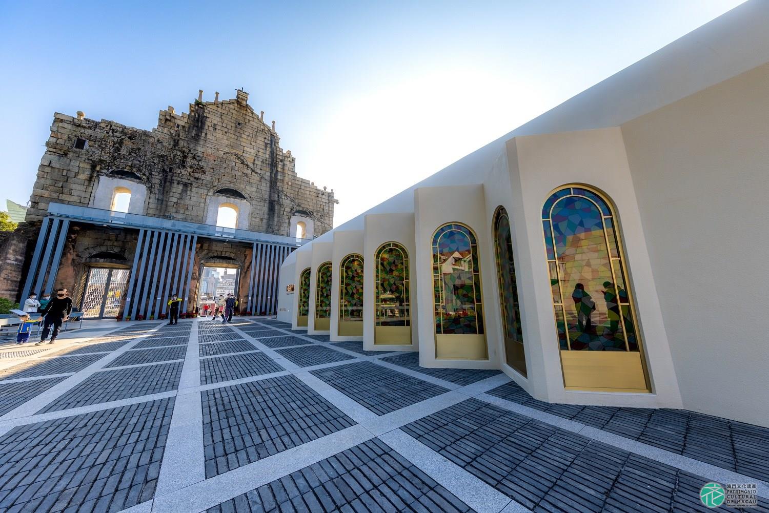 Ruins of St. Paul’s VR exhibition exterior